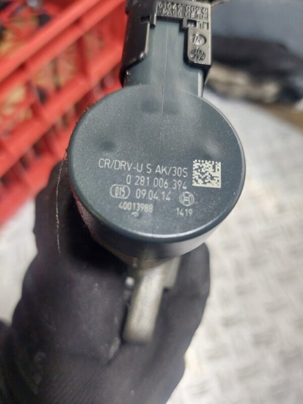 Rampa injectoare cu senzor BMW b47 cod 0445214330 / 851415501