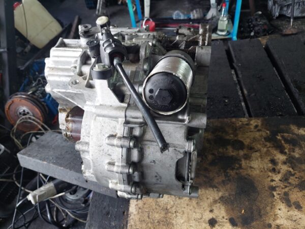 Cutie viteze avariata Skoda Audi Wolkswagen DSG 4X4 2.0TDI cod UDC