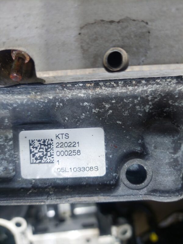 Chiulasa cu axe came 2.0 tdi passat B8 cod motor DTU cod 05L103308S