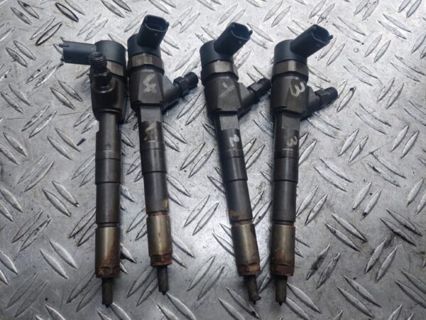 Injector Alfa Romeo Fiat Doblo Jeep 1.6 M-jet cod 0445110524