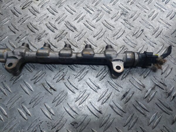 Rampa injectie cu regulator Hyundai Kia 1.7 CRDI cod 31400-2A420 cod motor D4FD