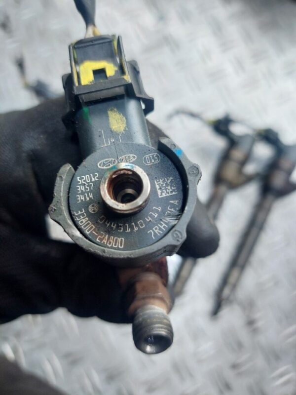 Injector 1.7 CRDi Hyundai Kia cod 0445110411 33800-2A800