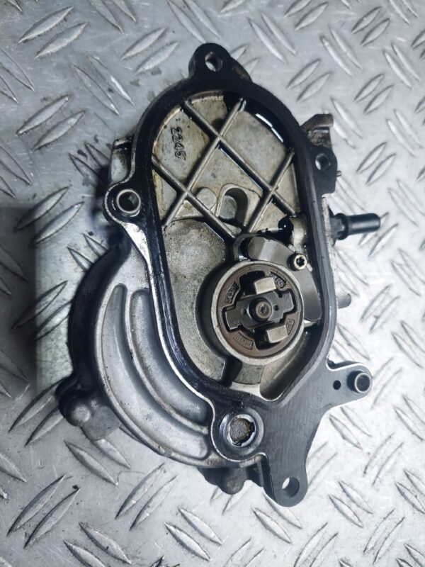 Pompa vacuum Volkswagen Skoda Audi Seat 2.0 Tdi cod 05L145100 V300