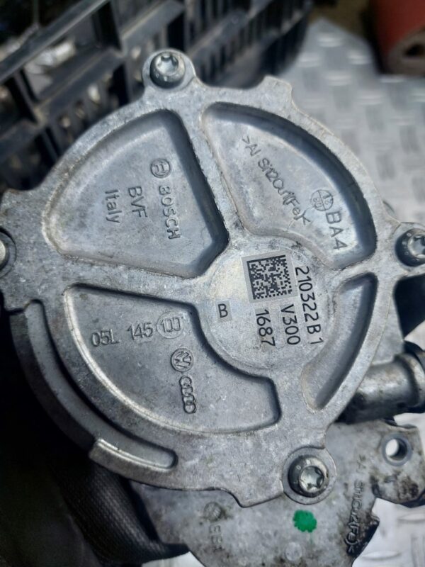 Pompa vacuum Volkswagen Skoda Audi Seat 2.0 Tdi cod 05L145100 V300