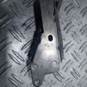 Suport evacuare Volkswagen Skoda Audi Seat 2.0 Tdi cod 05L131121M