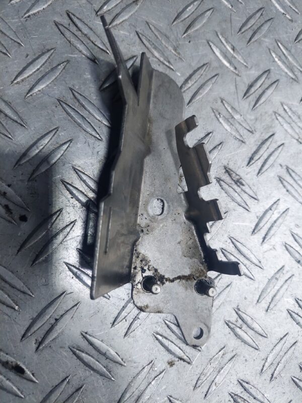 Suport evacuare Volkswagen Skoda Audi Seat 2.0 Tdi cod 05L131121M