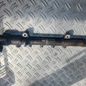 Rampa injectoare cu regulator Mercedes Benz CLA A-Class GLA B-Class cod A6510700495