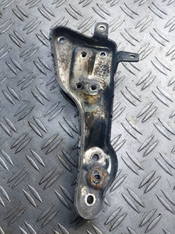 Suport supapa EGR Mercedes Benz CLA A-Class GLA B-Class cod A65109010