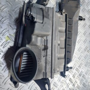 Carcasa filtru aer stanga Mercedes C-Class W204 3.0 CDI cod A6420901901