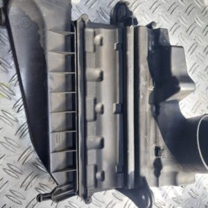 Carcasa filtru aer dreapta Mercedes C-Class W204 3.0 CDI cod A6420901601