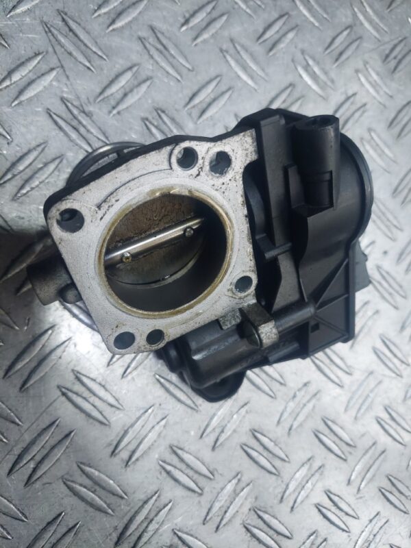 Clapeta acceleratie Peugeot 208 1.2 turbo THP euro 6 cod 9801942080