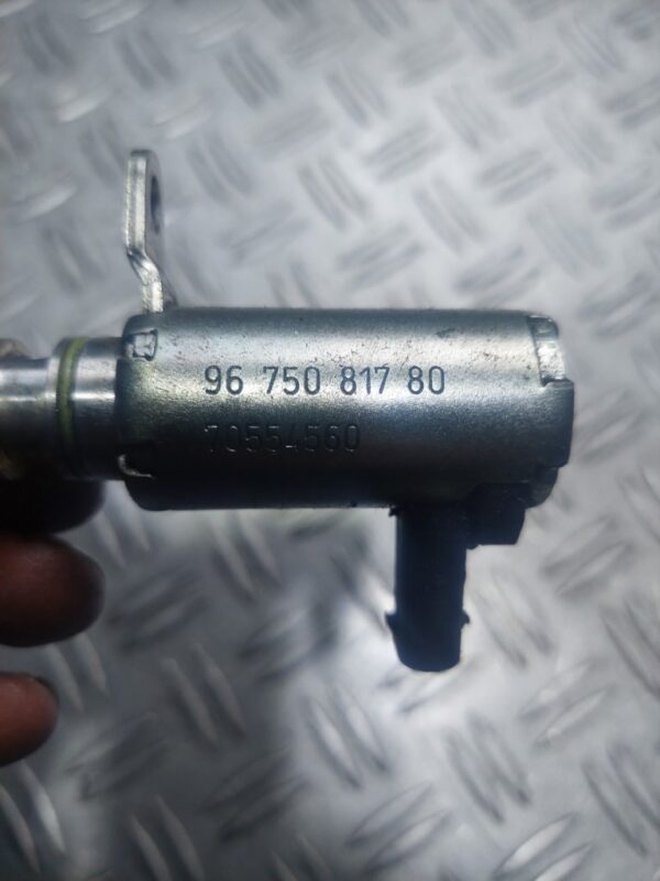 20250409_174912 Electrovalva presiune ulei Peugeot Citroen 1.2 turbo THP euro 6 cod 9675081780