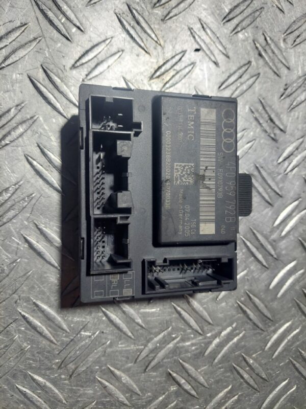 Modul usa dreapta fata Audi A6 cod 4F0959792B