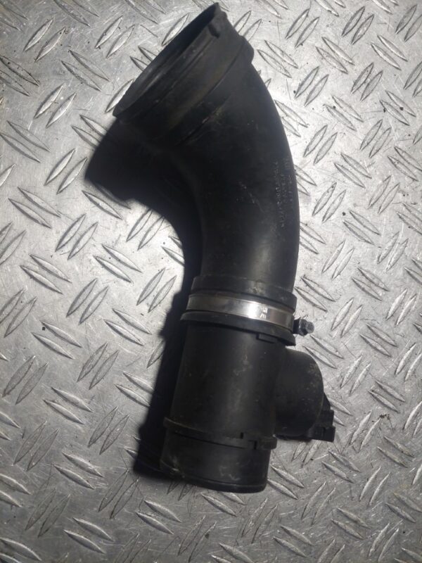 Tub aer cu debitmetru Opel Corsa C 1.2 Benzina Z12XEP cod 24437915