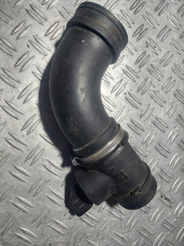 Tub aer cu debitmetru Opel Corsa C 1.2 Benzina Z12XEP cod 24437915