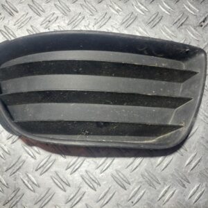 Grila bara fata partea dreapta Fiat Puntoan 2004 cod 735320944