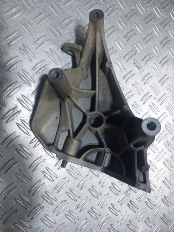 Suport motor Skoda Volkswagen Seat 1.4 TDI BNM cod 045199207M