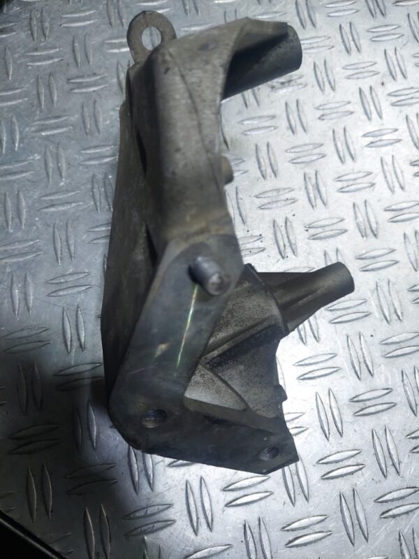 Suport motor Skoda Volkswagen Seat 1.4 TDI BNM cod 045199207M