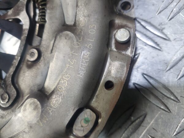 Kit ambreiaj complet Volkswagen Audi Skoda 2.0 FSI cod motor BVY 110 KW