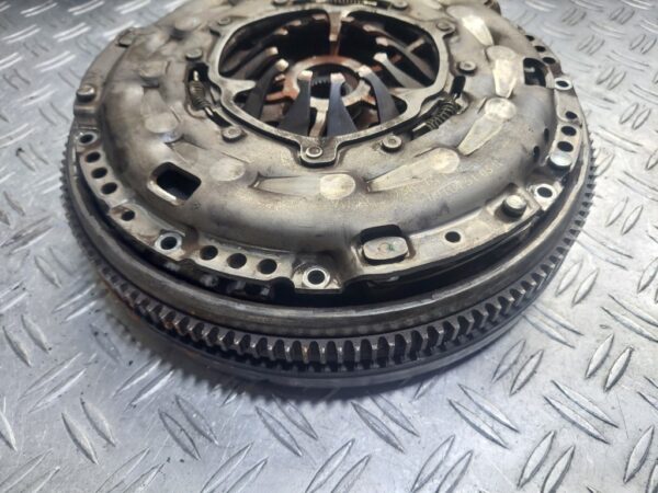 Kit ambreiaj complet Volkswagen Audi Skoda 2.0 FSI cod motor BVY 110 KW