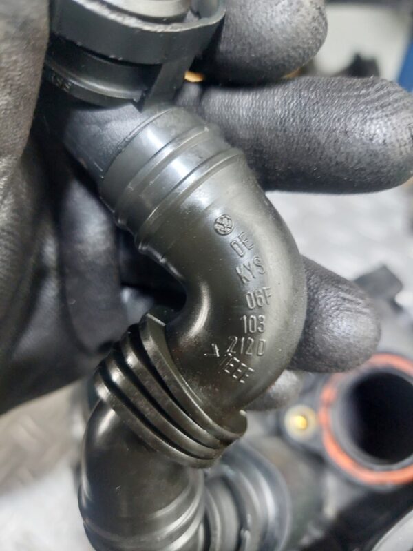 Conducta aer galerie admisie Volkswagen Audi Skoda 2.0 FSI BVY cod 06F103212D