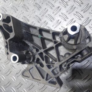 Suport motor Volkswagen Audi Skoda 2.0 FSI BVY cod 06F199207H