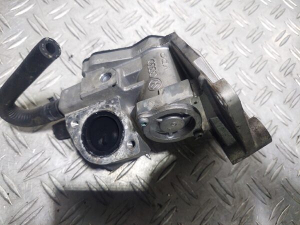 Supapa valva EGR Volkswagen Audi Skoda 2.0 FSI BVY cod 06F131503B