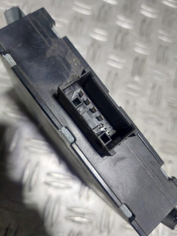 20250509_162440 MODUL CONFORT BMW SERIA 3 E90 2009 cod 8ES00947900 61429113348