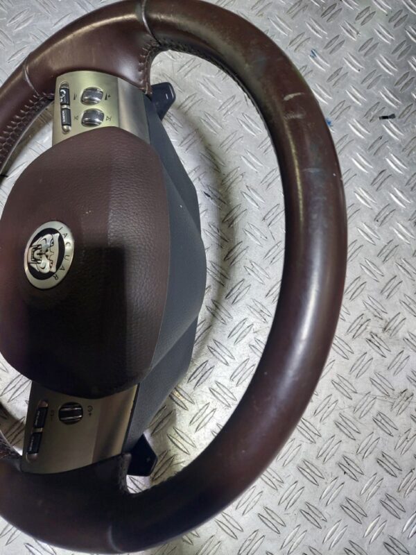 Volan piele cu padele comenzi si airbag in 3 spite Jaguar XF an 2011
