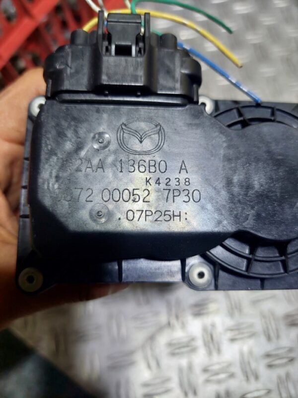 Clapeta acceleratie Mazda CX-7 Mazda 6 cod motor R2AA cod R2AA136B0A