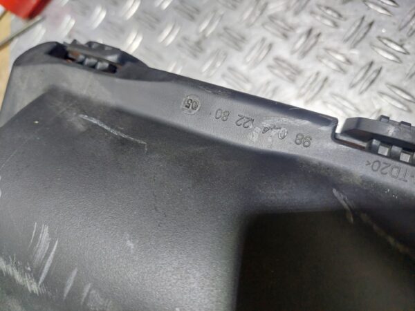 20250517_184102 Caracasa filtru aer Peugeot Citroen 1.6 THP motor 5G01 cod 9804412280