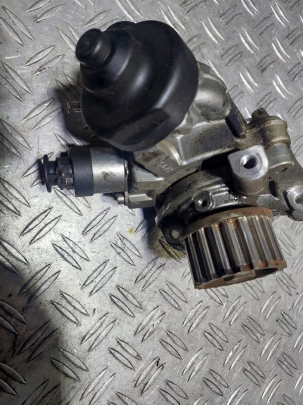 Pompa Injectie Dacia Renault Mercedes 1.5 DCI Bosch cod 0445010704
