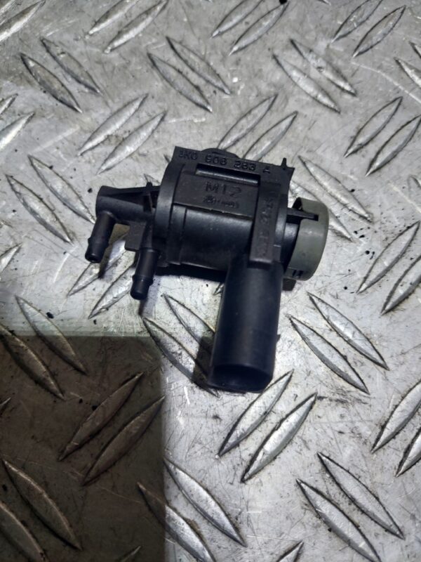 Electrovalva vacuum EGR Volkswagen Golf 6 1.6 tdi cod 1K0906283A