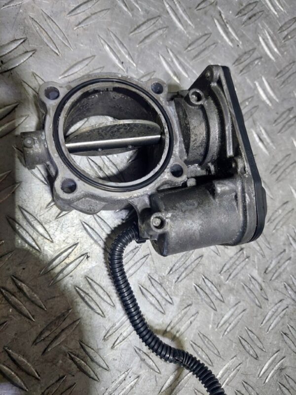 Clapeta acceleratie Opel Astra J cod motor A17DTE cod 55567728