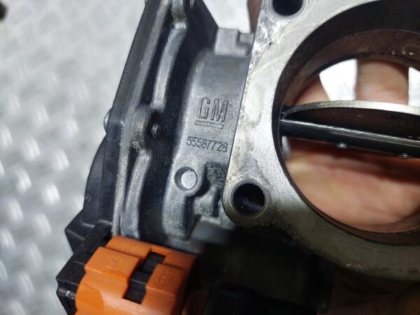 Clapeta acceleratie Opel Astra J cod motor A17DTE cod 55567728