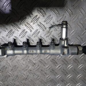Rampa injectie cu regulator Opel Astra J cod motor A17DTE