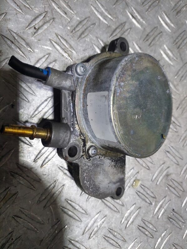 Pompa vacuum Opel Astra J cod motor A17DTE