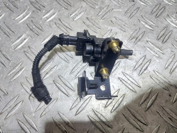 Supapa vacuum Opel Astra J cod motor A17DTE cod 8972882491