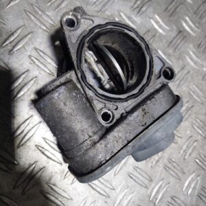 Clapeta acceleratie Audi A3 8P 2.0 Tdi BKD cod 038128063M