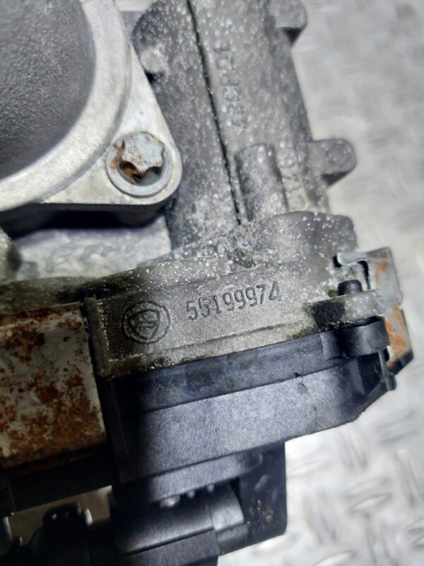 Clapeta acceleratie Opel Vectra C Zafira B Astra H cod 55199974