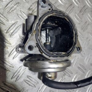 Supapa Valva EGR Audi A3 8P 2.0 TDI BKD an 2007 cod 038131501AN