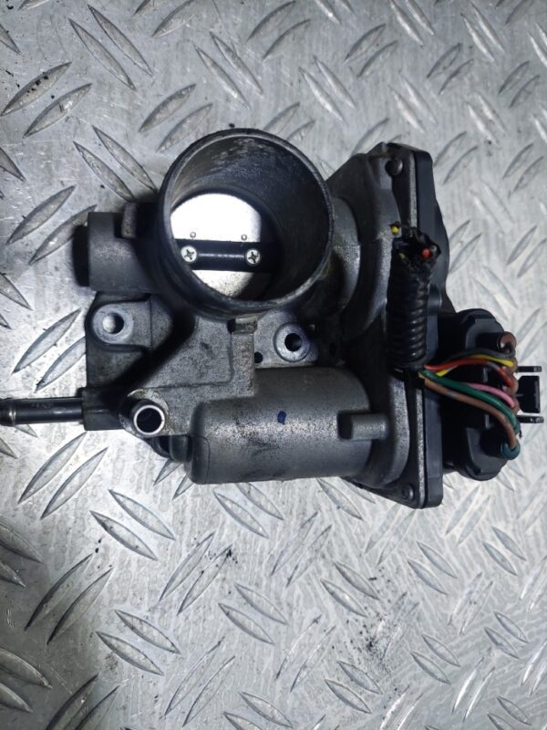Clapeta acceleratie Peugeot 1.0 VVT-i motor CFB 1KRB52 cod 22030-0Q030