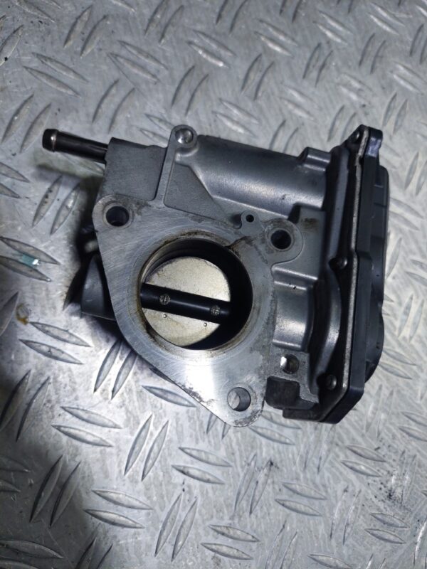 Clapeta acceleratie Peugeot 1.0 VVT-i motor CFB 1KRB52 cod 22030-0Q030