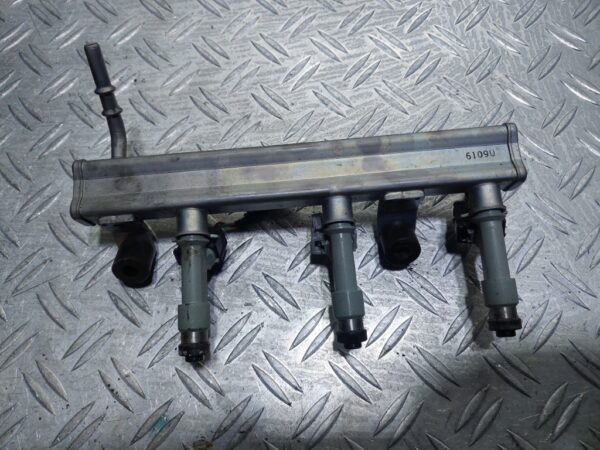 Rampa cu injectoare Peugeot 1.0 VVT-i motor CFB 1KRB52 cod 23250-0Q030