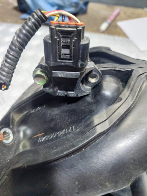 Galerie admisie Peugeot 1.0 VVT-i motor CFB 1KRB52 cod 17120-0Q040