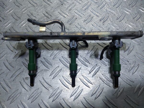 Rampa injectie completa Dacia Duster Logan 1.0 TCE an 2020 cod 166008494R