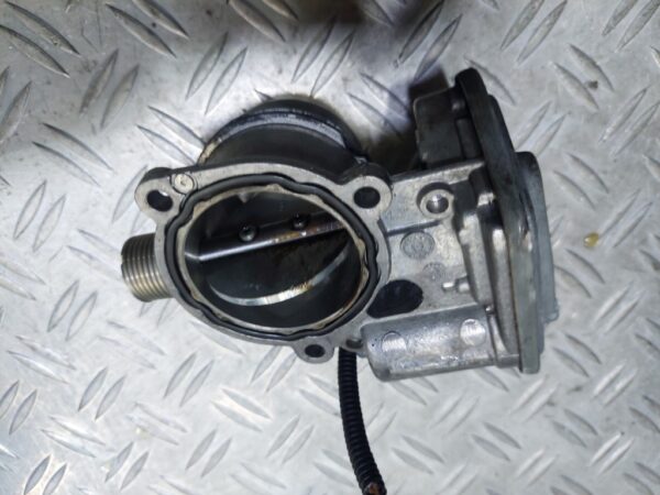 Clapeta acceleratie BMW E65 3.0D cod M57 306D3 cod 700376040