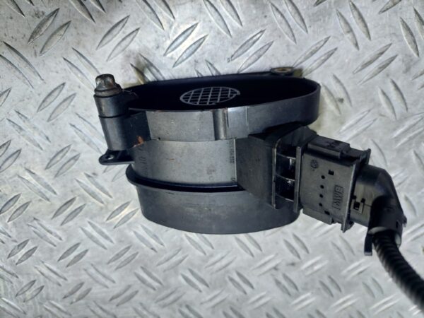 Debitmetru aer BMW E65 3.0D cod M57 306D3 cod 77887440 0928400504