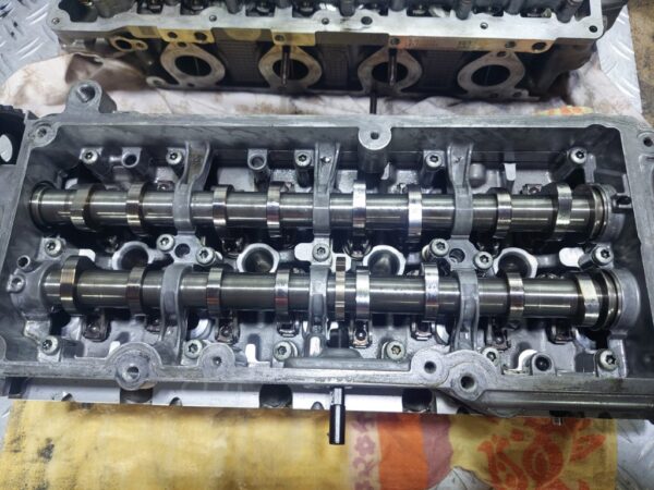 Semichiulasa cu axe came Volkswagen 1.6 TDI cod 04L103292F 04L103308C
