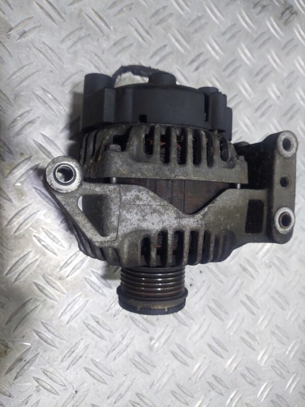 Alternator Fiat Doblo Punto 1.3 multijet 2011 cod 51784845